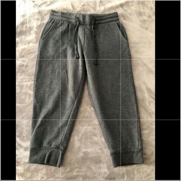 Fabletics size small grey jogging capri pants - Picture 1 of 5